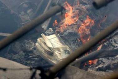 burning-quran-staged-lebanon.jpg